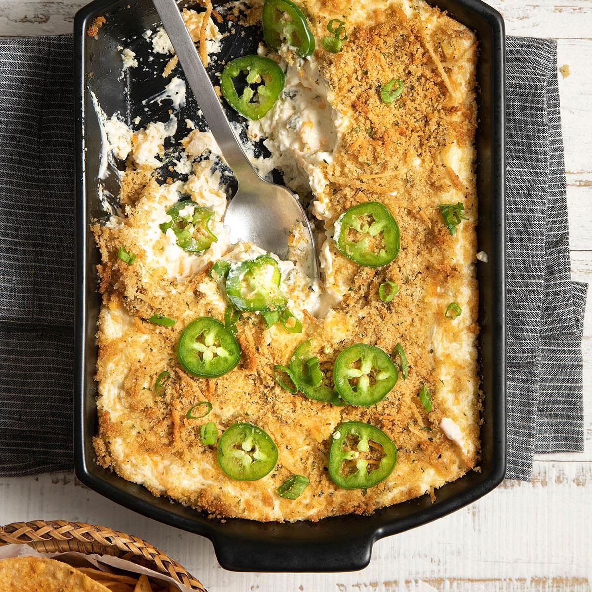 Baked Jalapeno Popper Dip: Creamy Cheese, Mild Spice & Crunchy Topping